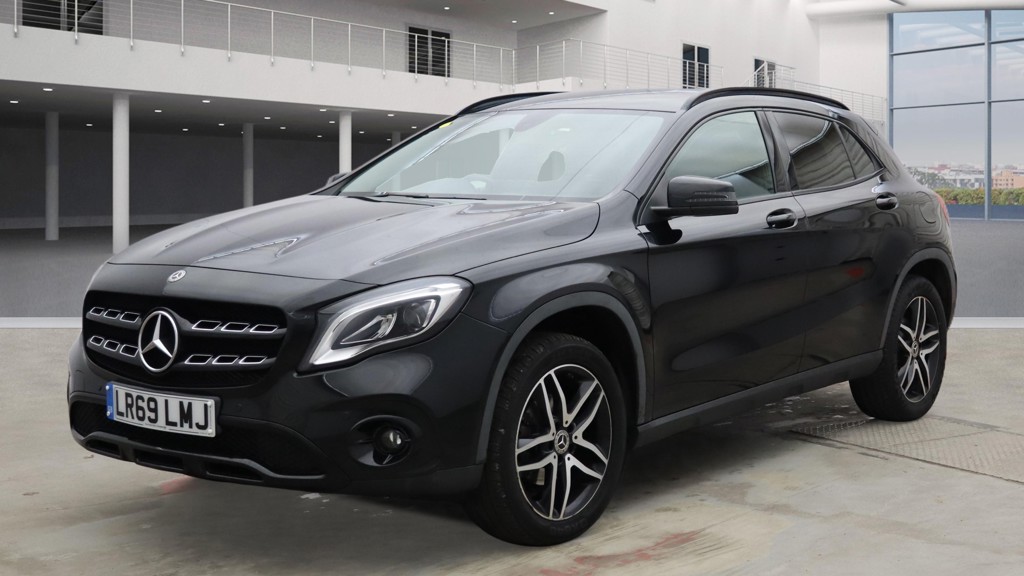 Used Mercedes-Benz GLA 2019 for sale - 77194888: Photo 2