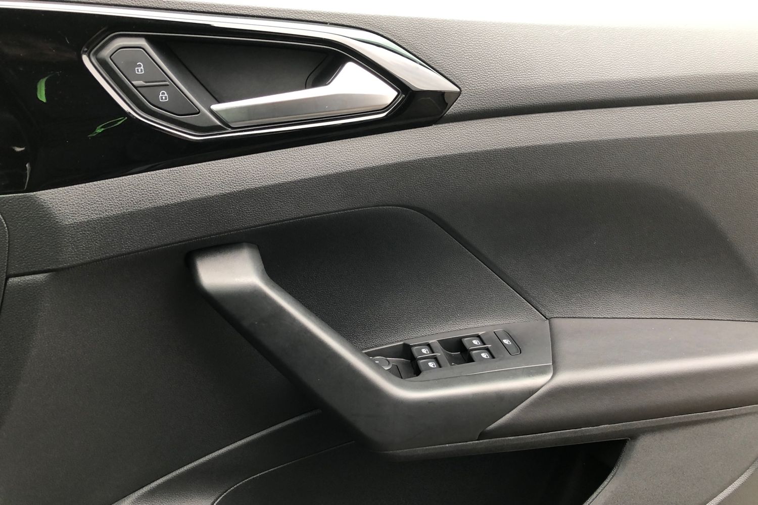 Used Volkswagen T-Cross 2023 for sale - 77764493: Photo 16