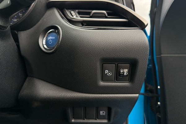 Used Toyota C-HR 2018 for sale - 75661480: Photo 11