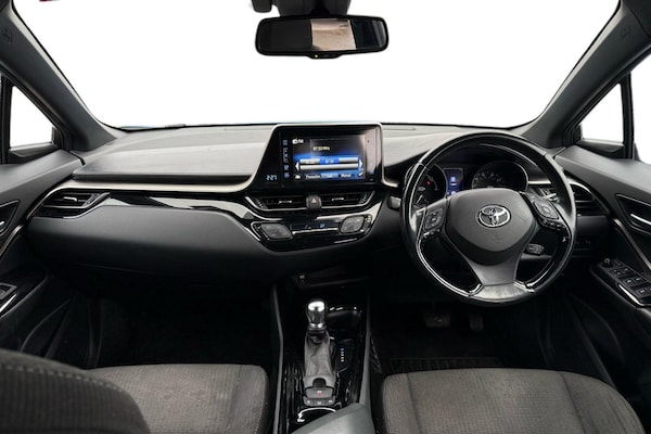 Used Toyota C-HR 2018 for sale - 75661480: Photo 3