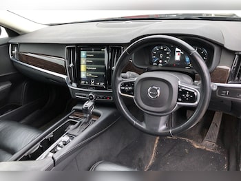 Used Volvo V90 2017 for sale - 77687120: Photo