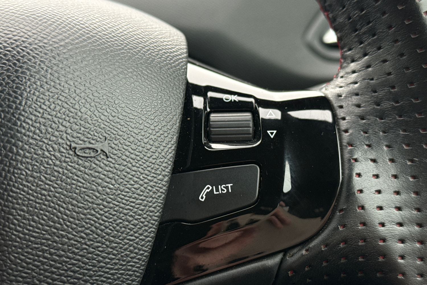 Used Peugeot 308 2018 for sale - 77485522: Photo 11