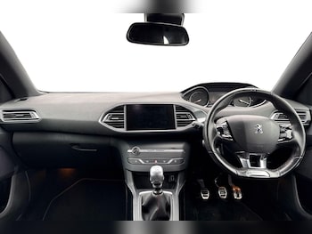 Used Peugeot 308 2018 for sale - 77485522: Photo