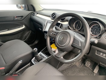 Used Suzuki Swift 2020 for sale - 78168423: Photo