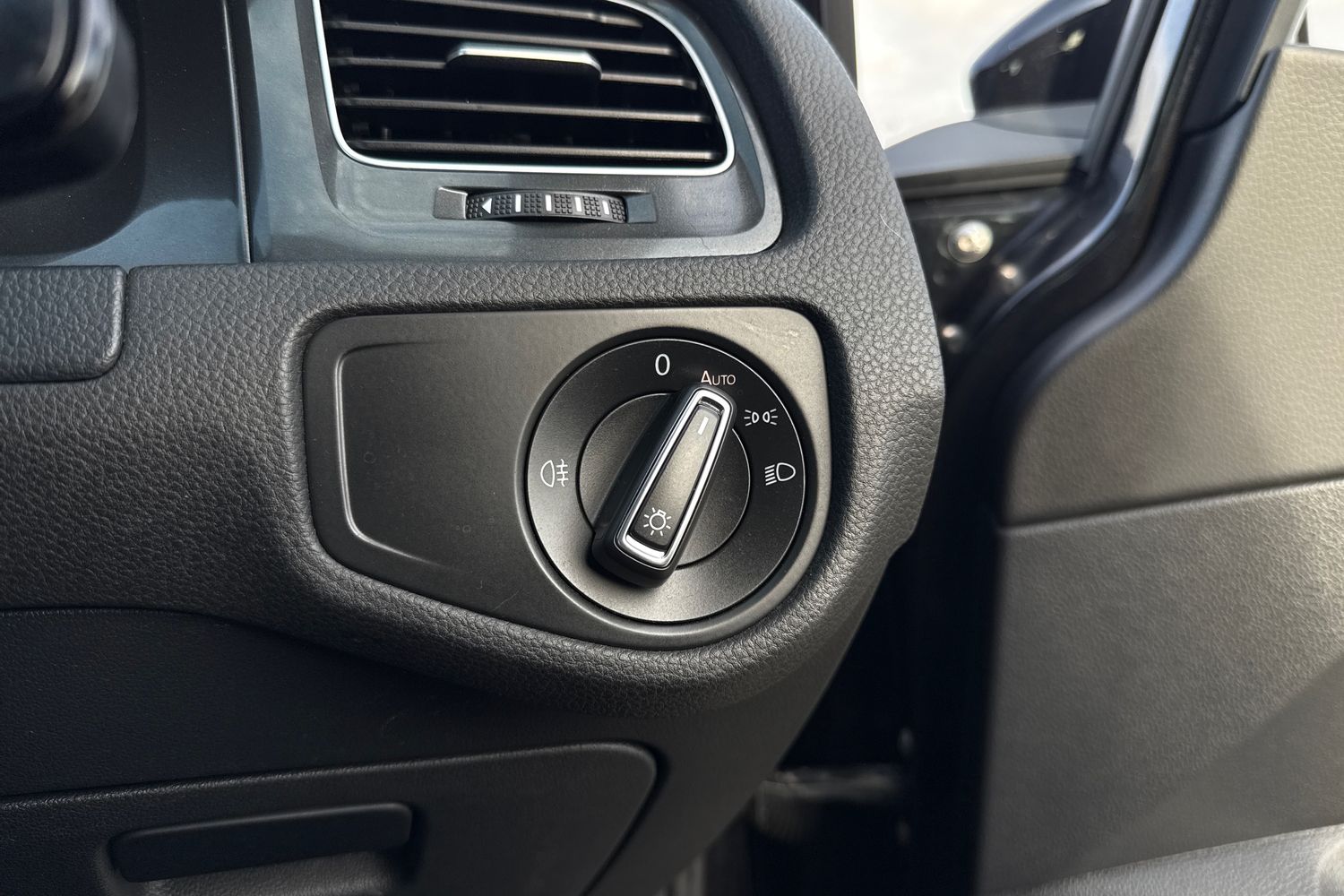 Used Volkswagen Golf 2018 for sale - 76481056: Photo 12