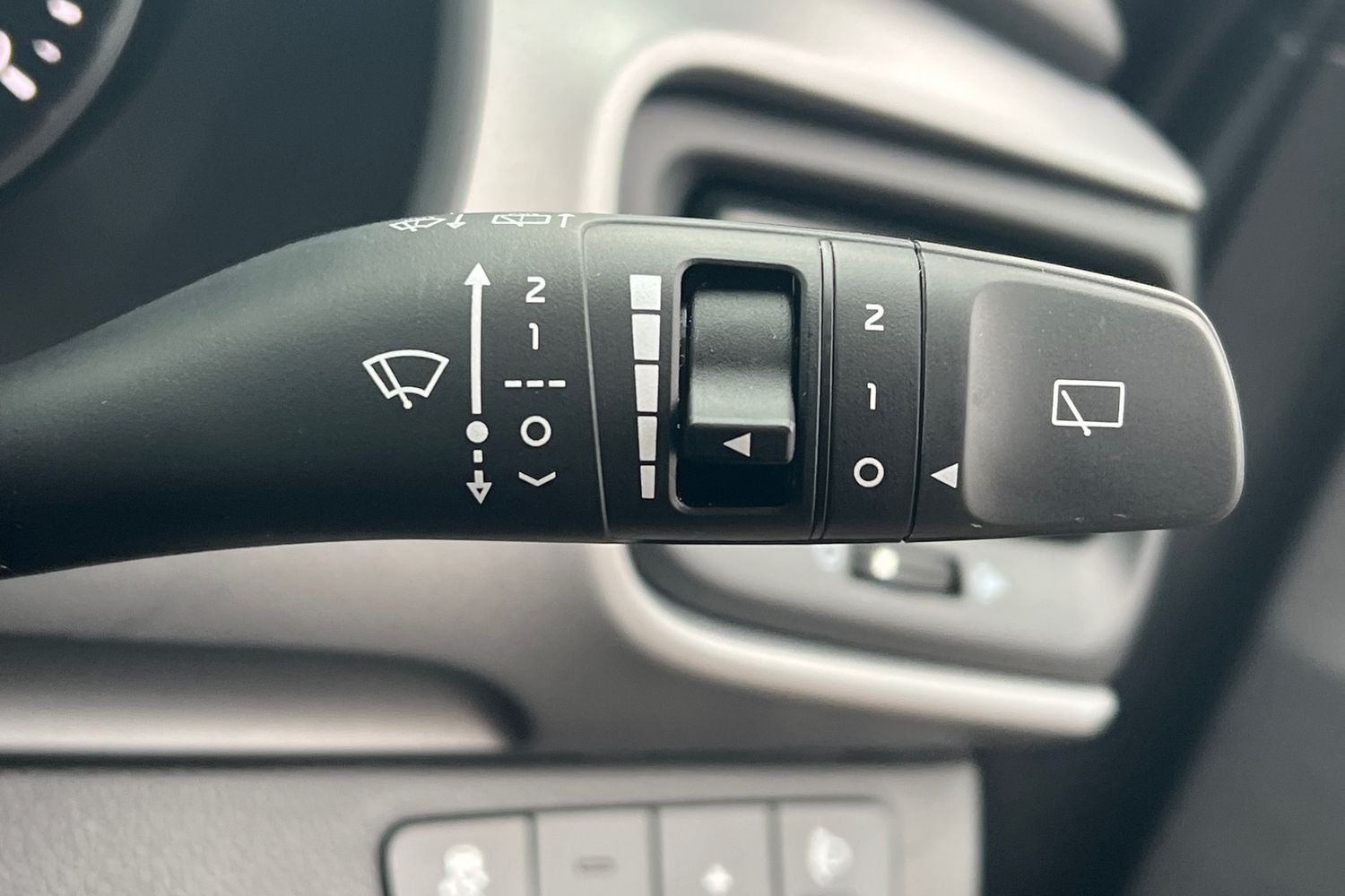 Used Kia Stonic 2022 for sale - 77553400: Photo 12