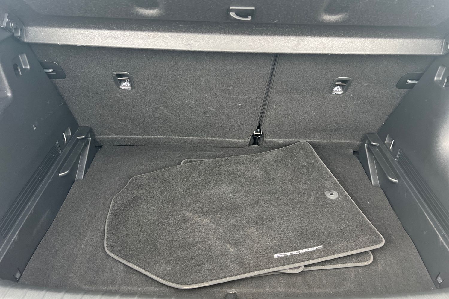 Used Kia Stonic 2022 for sale - 77553400: Photo 17