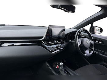 Used Toyota C-HR 2019 for sale - 75538644: Photo
