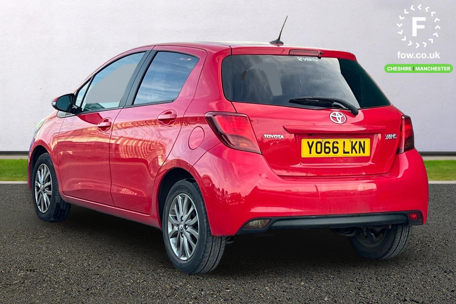 Used Toyota Yaris 2016 for sale - 77233380: Photo 2