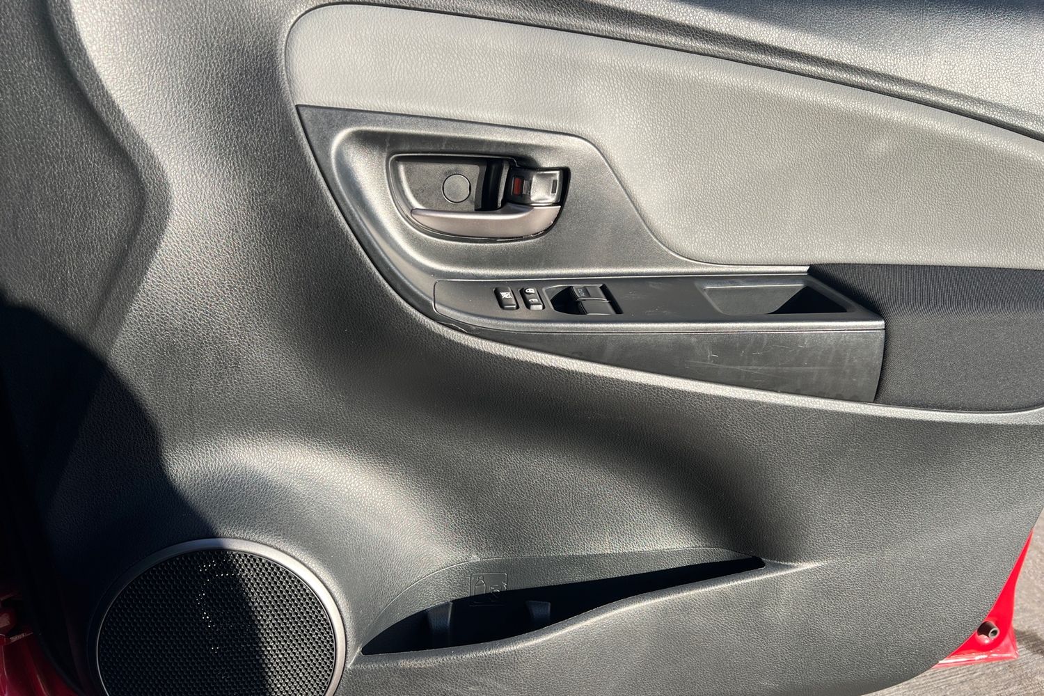 Used Toyota Yaris 2016 for sale - 77233380: Photo 21