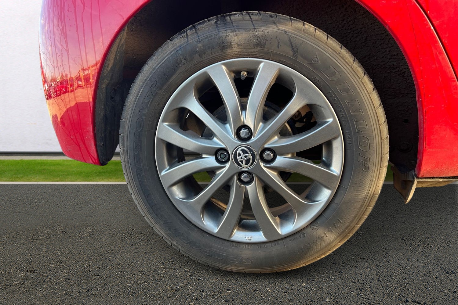 Used Toyota Yaris 2016 for sale - 77233380: Photo 25