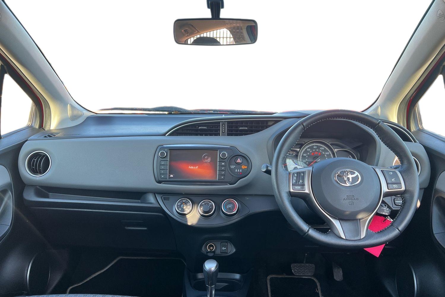 Used Toyota Yaris 2016 for sale - 77233380: Photo 3