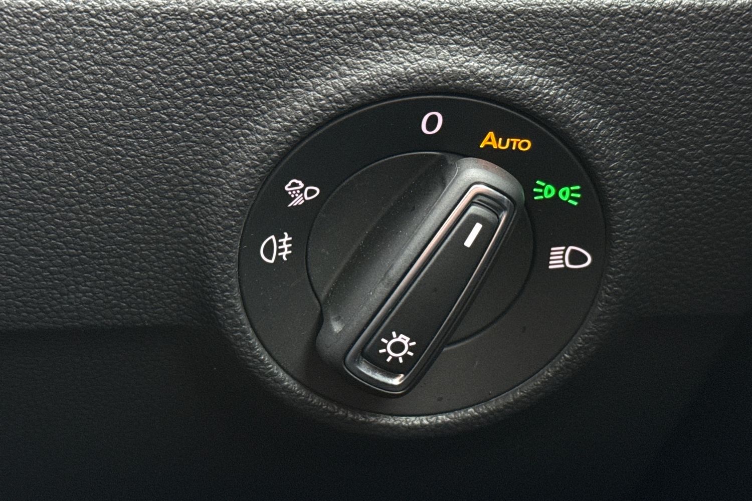 Used Volkswagen T-Roc 2022 for sale - 77527602: Photo 16