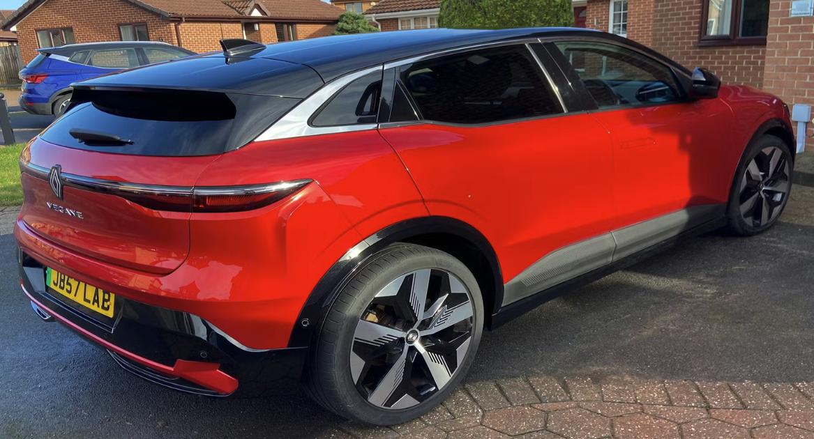 Used Renault Megane E Tech 2022 for sale - 77571007: Photo 2