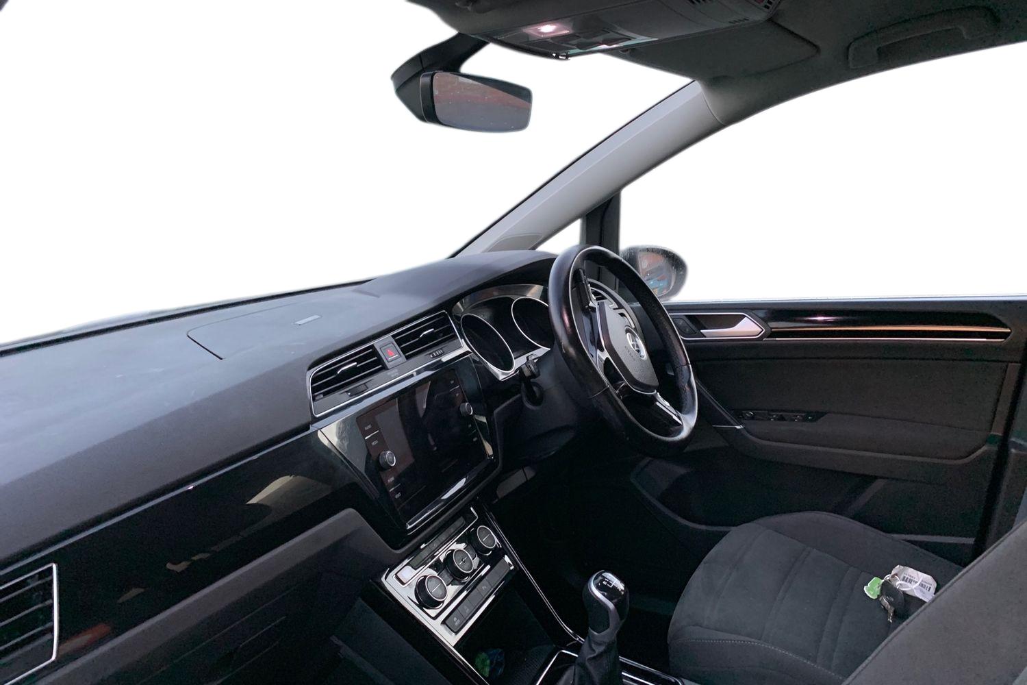 Used Volkswagen Touran 2020 for sale - 76828064: Photo 4