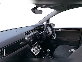 Used Volkswagen Touran 2020 for sale - 76828064: Photo