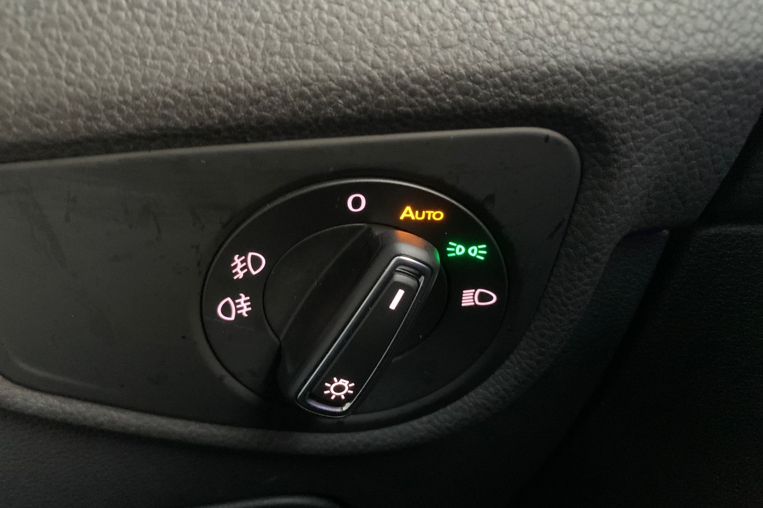 Used Volkswagen Touran 2020 for sale - 76828064: Photo 8