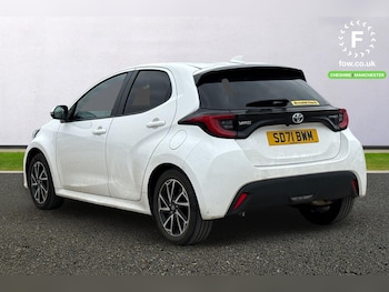 Used Toyota Yaris 2021 for sale - 76267900: Photo 2