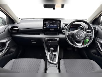 Used Toyota Yaris 2021 for sale - 76267900: Photo 3
