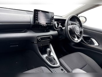 Used Toyota Yaris 2021 for sale - 76267900: Photo 4