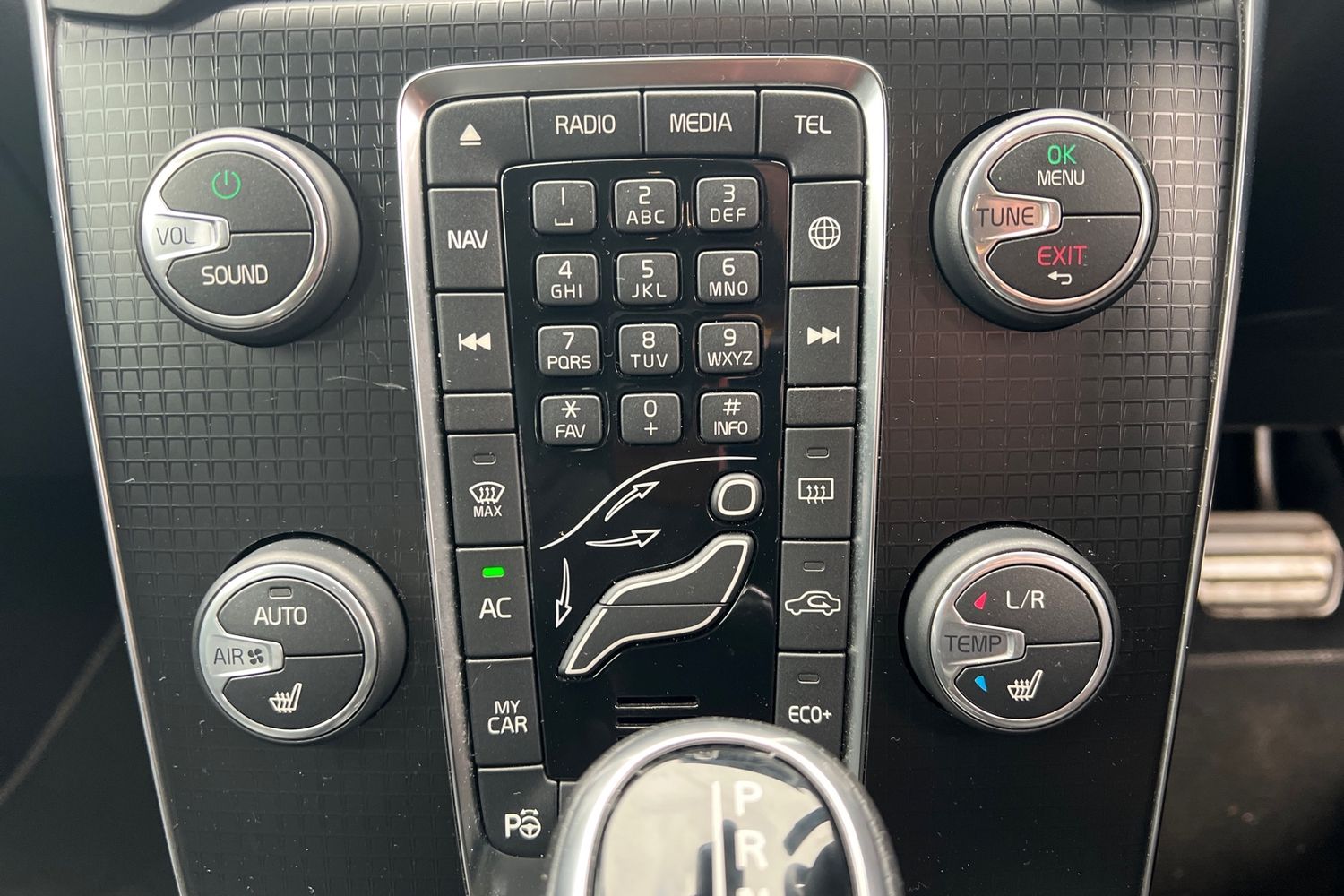 Used Volvo V40 2017 for sale - 78121054: Photo 11