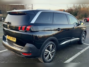 Used Peugeot 5008 2020 for sale - 77172610: Photo