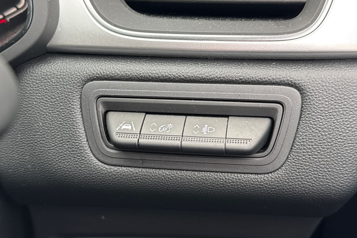 Used Renault Captur 2023 for sale - 76267947: Photo 12