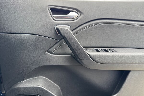 Used Renault Captur 2023 for sale - 76267947: Photo 13