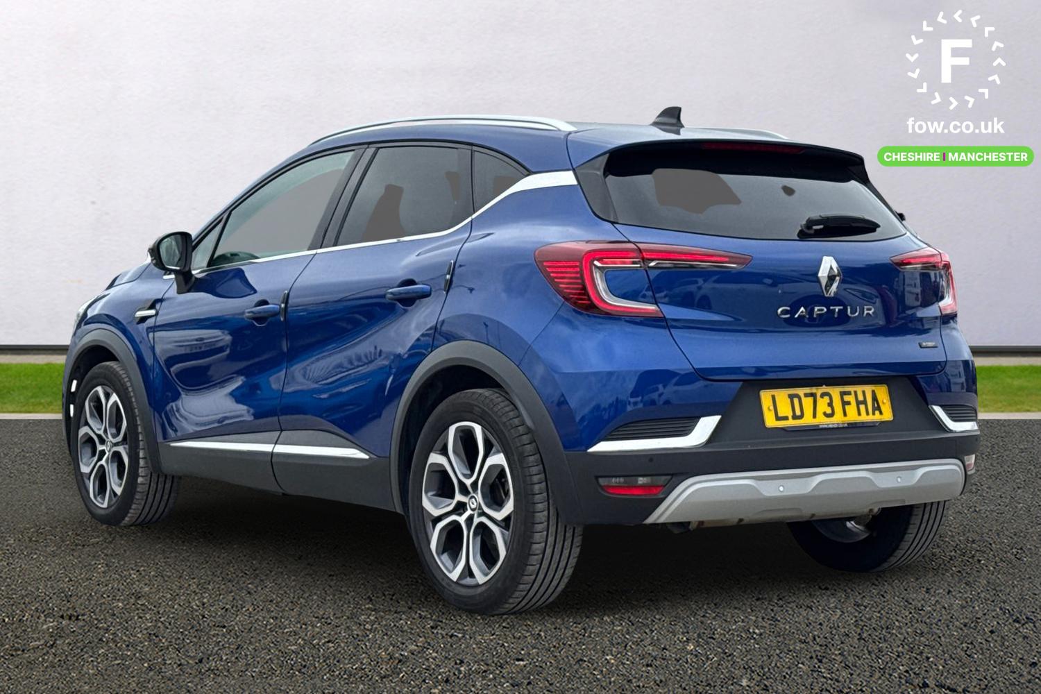 Used Renault Captur 2023 for sale - 76267947: Photo 2