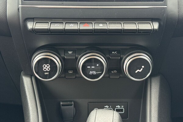 Used Renault Captur 2023 for sale - 76267947: Photo 7
