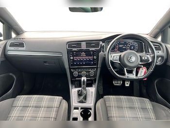 Used Volkswagen Golf 2018 for sale - 77011478: Photo