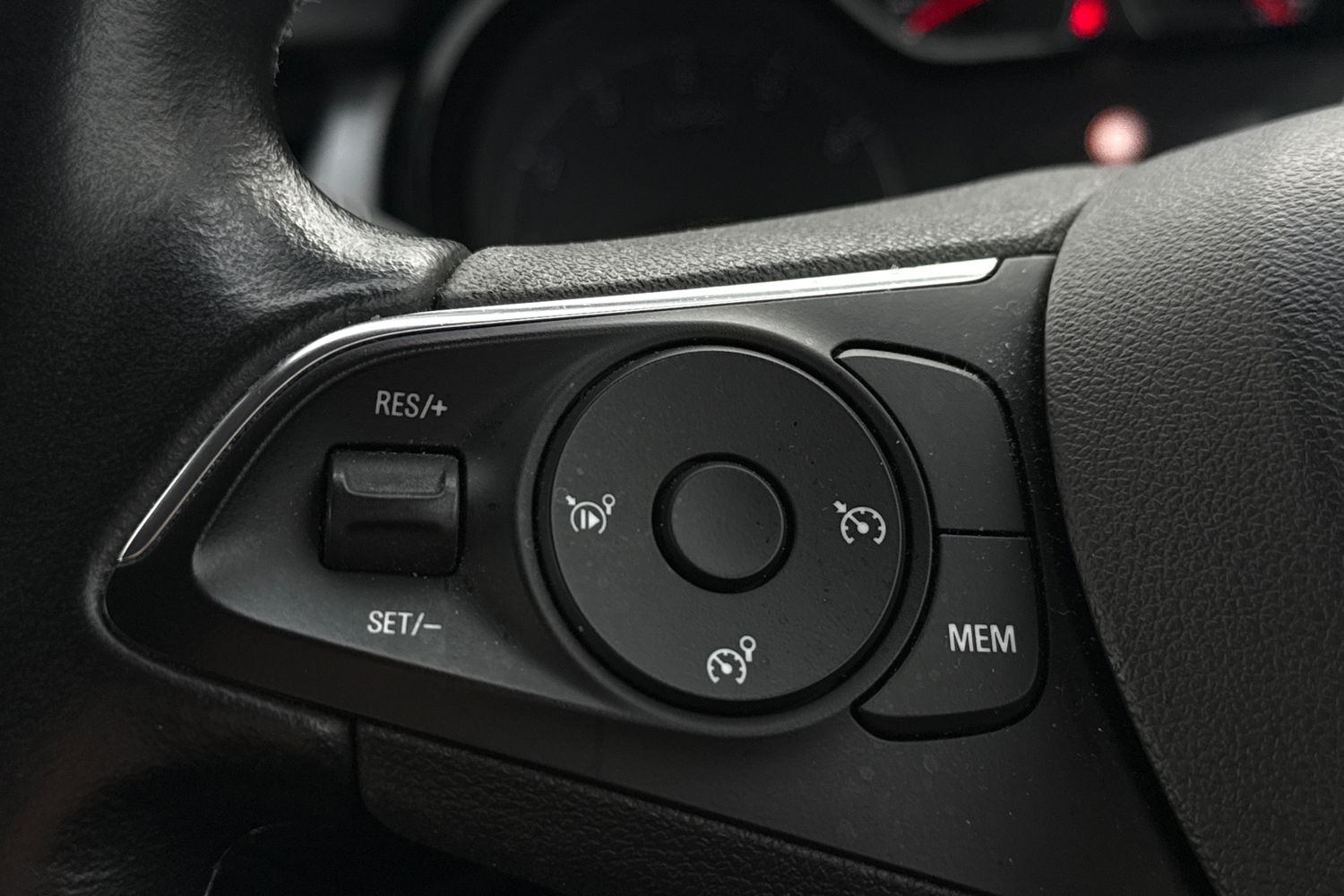 Used Vauxhall Crossland X 2017 for sale - 77635143: Photo 9