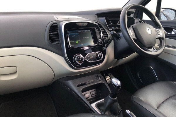 Used Renault Captur 2018 for sale - 76077360: Photo 4
