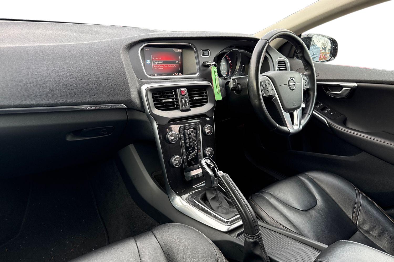 Used Volvo V40 2019 for sale - 76416798: Photo 4
