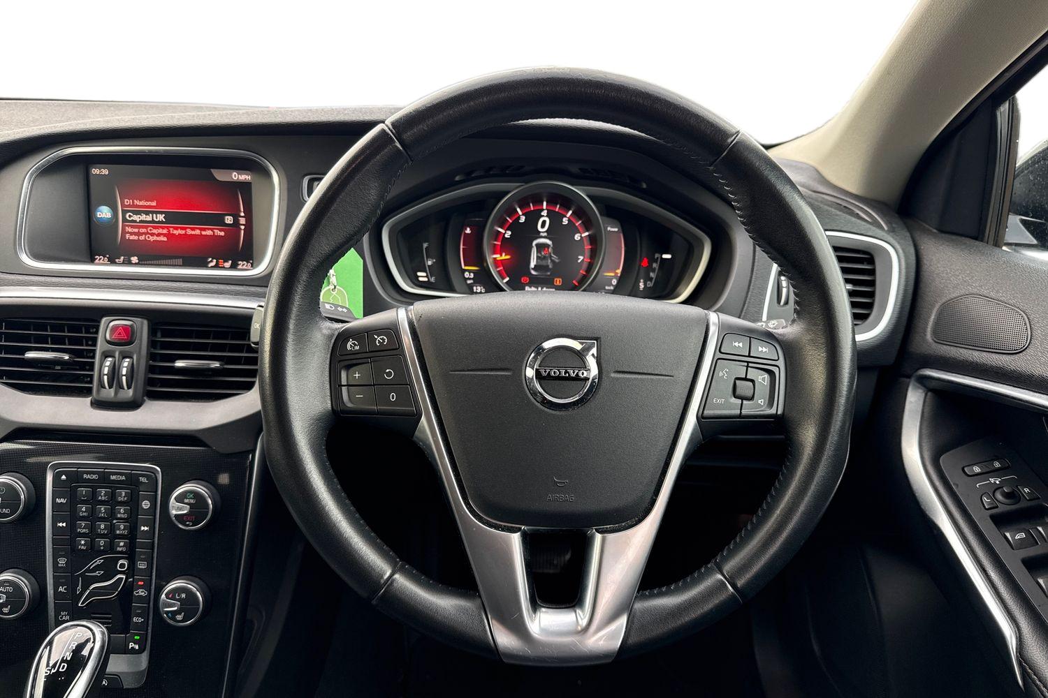 Used Volvo V40 2019 for sale - 76416798: Photo 5