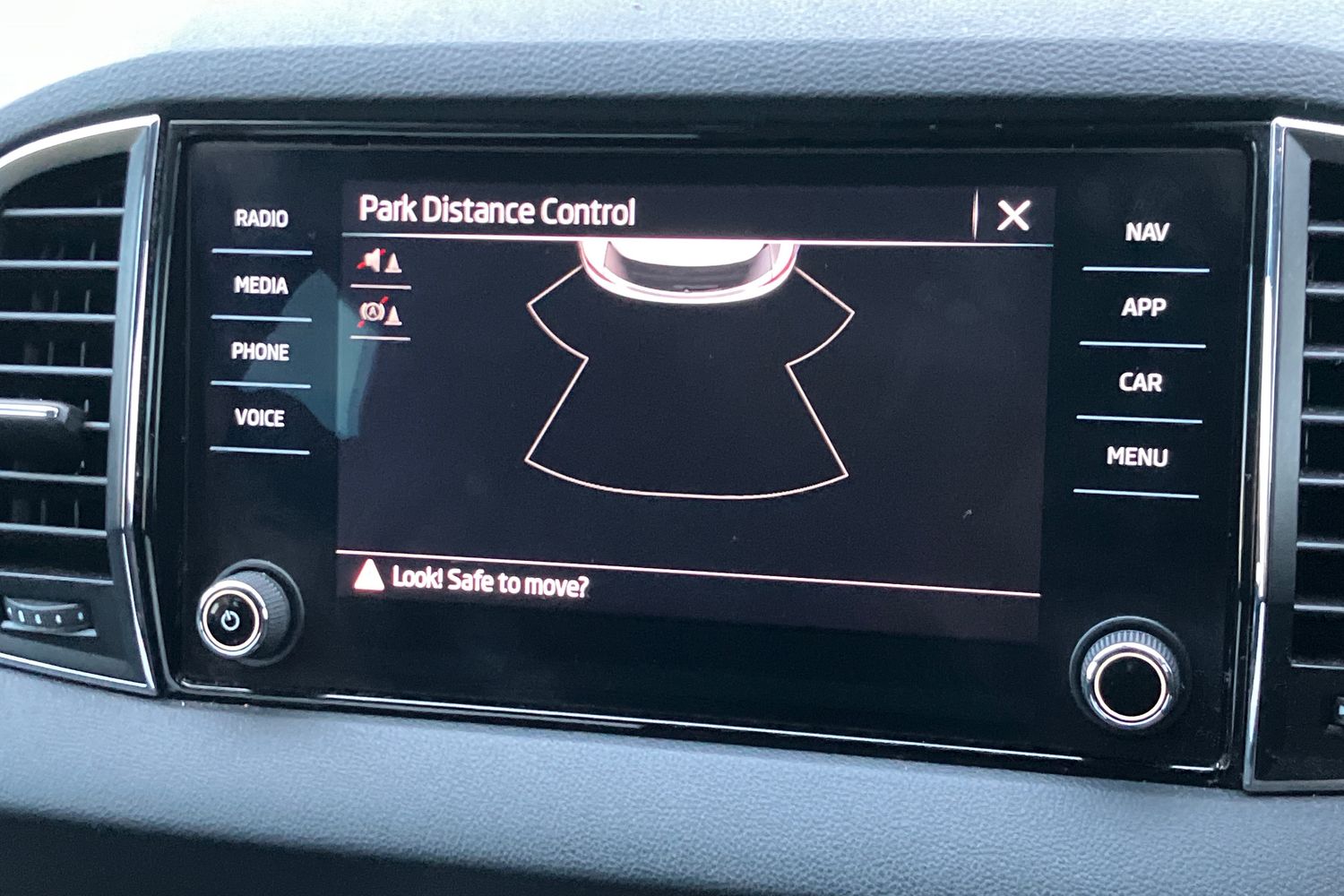 Used Skoda Karoq 2023 for sale - 76972807: Photo 12