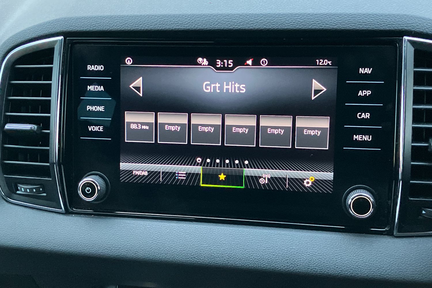 Used Skoda Karoq 2023 for sale - 76972807: Photo 6