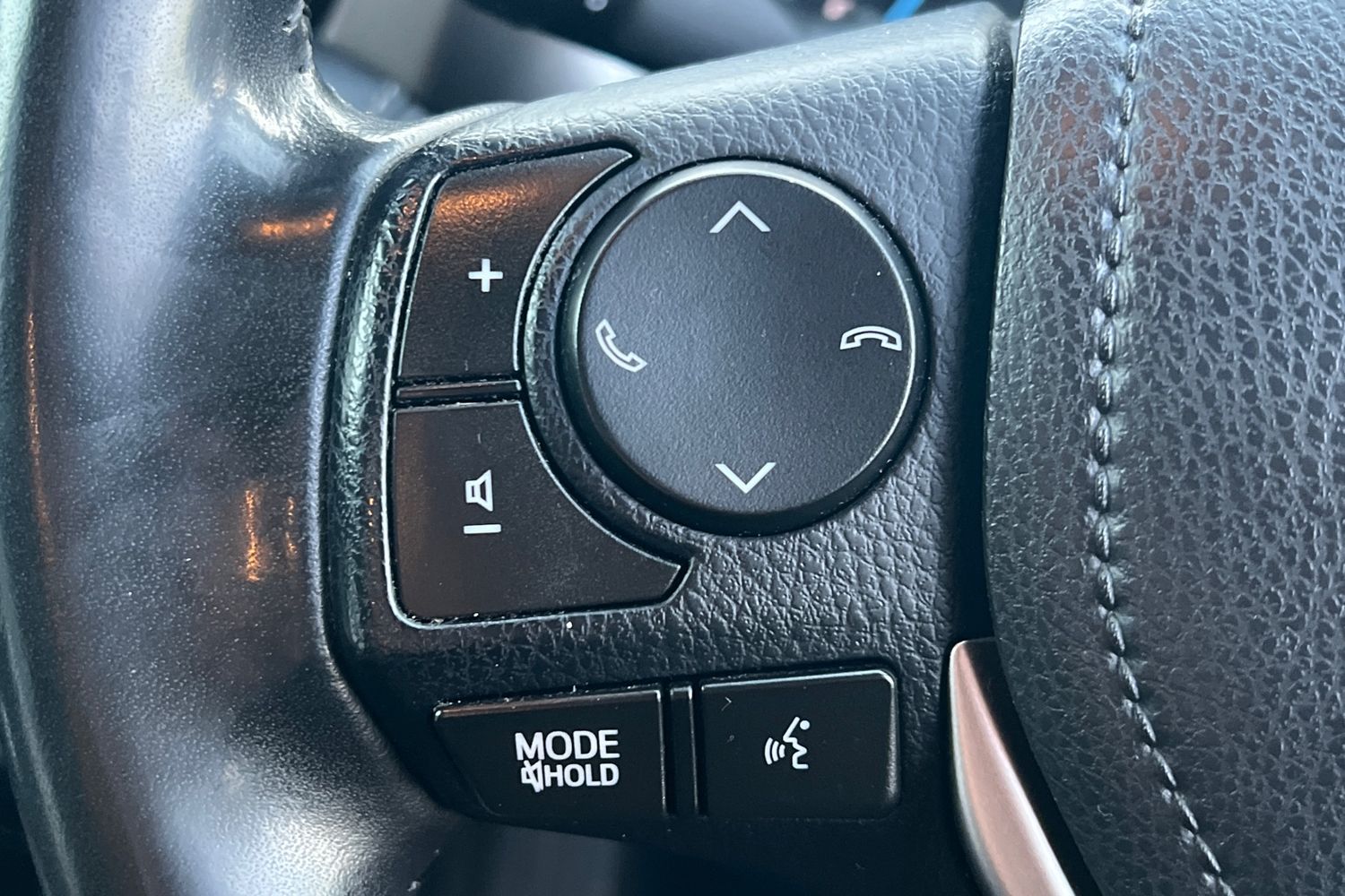 Used Toyota RAV4 2018 for sale - 77805265: Photo 11