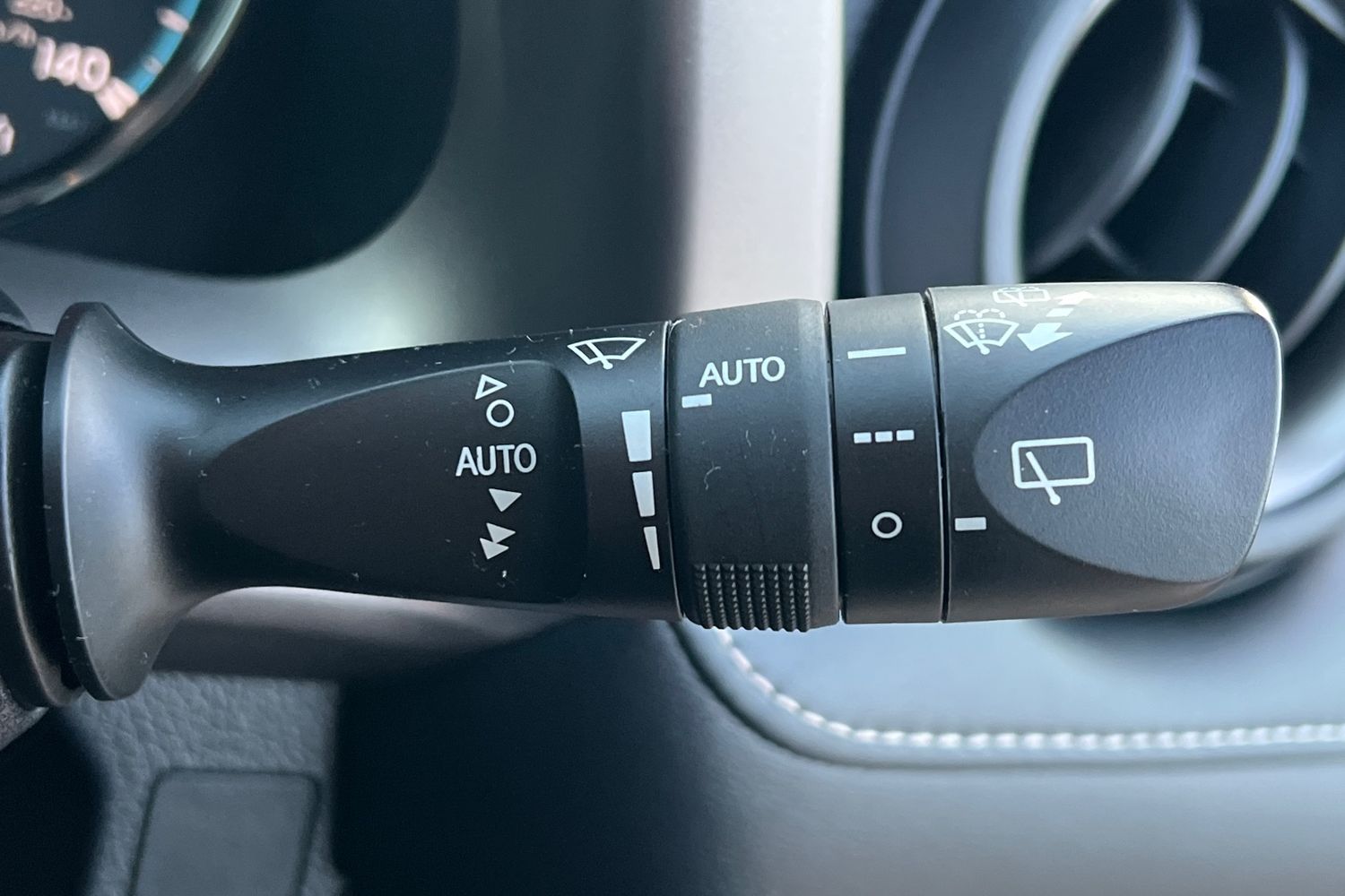 Used Toyota RAV4 2018 for sale - 77805265: Photo 14