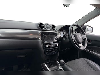 Used Suzuki Vitara 2021 for sale - 75418330: Photo