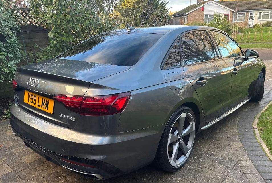 Used Audi A4 2020 for sale - 76929256: Photo 2