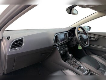 Used SEAT Leon 2019 for sale - 76368656: Photo