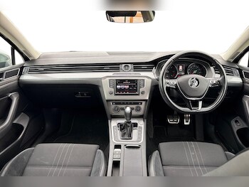 Used Volkswagen Passat 2016 for sale - 76503004: Photo