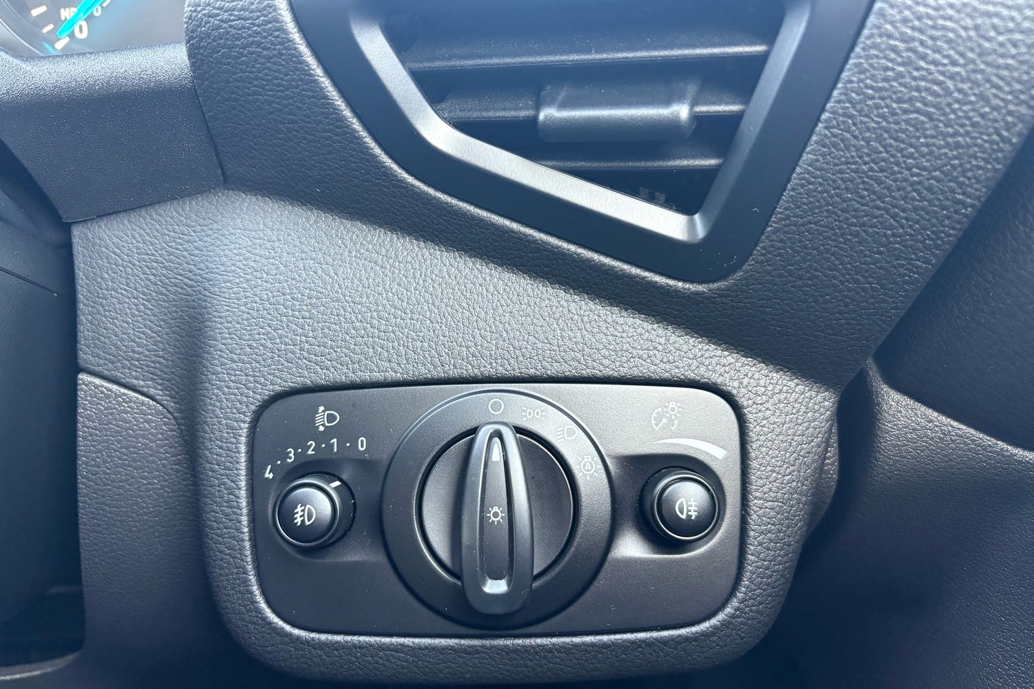 Used Ford Kuga 2017 for sale - 76406069: Photo 10