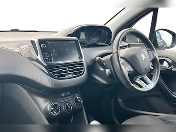 Used Peugeot 208 2018 for sale - 78920614: Photo