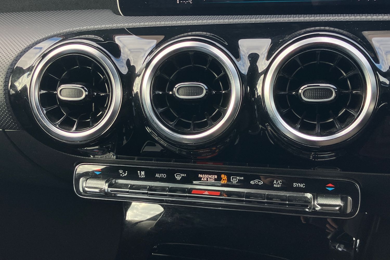 Used Mercedes-Benz A-Class 2018 for sale - 76416796: Photo 9