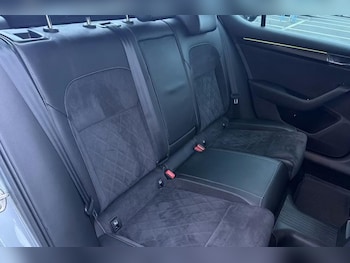 Used Skoda Superb 2020 for sale - 77641943: Photo