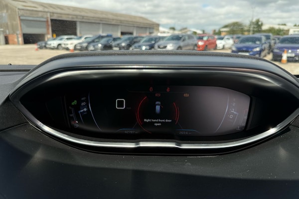 Used Peugeot 3008 2018 for sale - 76164760: Photo 10