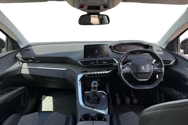 Used Peugeot 3008 2018 for sale - 76164760: Photo 3