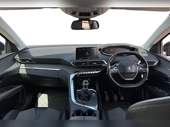 Used Peugeot 3008 2018 for sale - 76164760: Photo 3